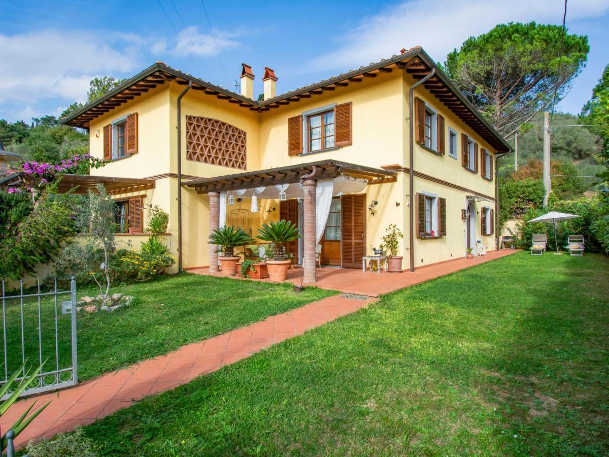 Pugnano Holiday Home La Rondine By Interhome מראה חיצוני תמונה